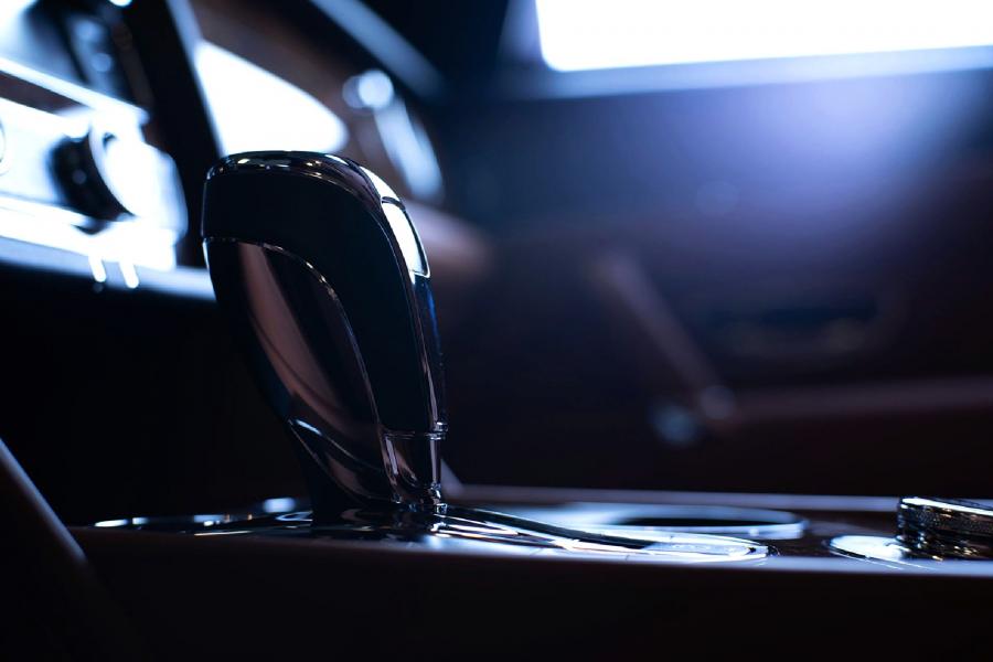 Детали интерьера Bentley Bentayga by Inkas 2019 года  (фото 2 из 20)